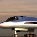 Putin e il nuovo bombardiere strategico. «Testato il motore, pronto per l'anno nuovo»