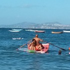 Due ragazzini travolti dalle onde a Ischia: salvi grazie ai bagnini