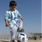 Messi, l'appello del bimbo afghano Murtaza: «Salvami dai talebani, ho paura»