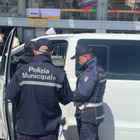 Napoli, la polizia locale sventa un furto