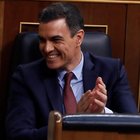 Spagna, prove di nuova maggioranza: Sanchez si salva con l'aiuto della destra liberista
