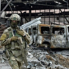 Attacco di droni a base russa, tre militari morti. Mosca accusa l'Ucraina: è il secondo questo mese