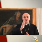 Viganò, l'arcivescovo No vax che imbarazza (in tv) il Vaticano: dalle denunce contro i preti pedofili ai complotti