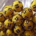 Lotto, super vincita con sei giocate gemelle