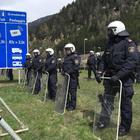 L'Austria minaccia: "Stop trasferimenti da Lampedusa o chiudiamo il Brennero"
