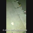 Il video dell'aggressione condiviso su WhatsApp