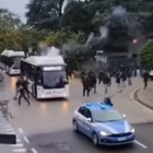 Bus di tifosi del Padova preso a sassate, attimi di paura dopo il derby col Vicenza