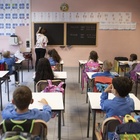 Valditara: «Nelle classi tetto per gli alunni stranieri»