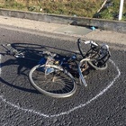 Incidente con la bici elettrica: morto a 16 anni nello schianto contro un albero in Trentino