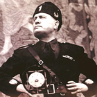 Punito carabiniere per una foto di Mussolini sulla scrivania