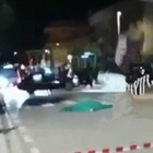 Investita e uccisa da un furgone sulle strisce pedonali dopo la festa per le dimissioni dall'ospedale: conducente positivo all'alcoltest