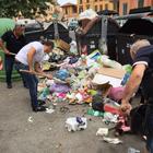Roma, rivolta dei cittadini di Garbatella contro il caos rifiiuti. Prendono la pala e puliscono le strade dalla spazzatura - FOTO - VIDEO
