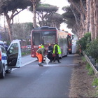 Ostia, tragedia all'alba sulla Via del Mare: muore un giovane investito da un bus dell'Atac