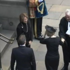 La premier Liz Truss arriva ai funerali in Scozia di Elisabetta