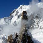 Il Monte Bianco si è abbassato di oltre 2 metri in due anni, la scoperta di un gruppo di geometri: cosa succede
