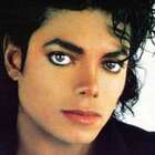 «Michael Jackson cacciò una donna morente dalla sua camera d'ospedale»: la denuncia dei parenti