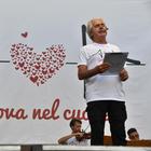 Tullio Solenghi commuove Genova quando elenca le 43 vittime del ponte Morandi VIDEO