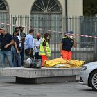 Torino, ucciso a coltellate in piazza: prima il litigio tra i banchi del mercato