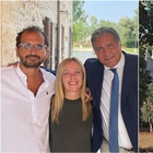 immagine Meloni è in Puglia, cena nel resort di Borgo Egnazia (con Arianna e Giambruno) poi alla Masseria Beneficio. Le vacanze della premier