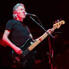 Roger Waters compie 80 anni. Una vita spesa tra musica, impegno politico e polemiche