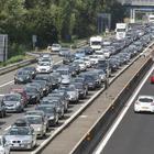 Roma, camion militare si schianta in autostrada: muore un caporal maggiore