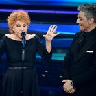 Ornella Vanoni a Sanremo, frecciatina a Fiorello: «Perché canti anche tu?». Amadeus in imbarazzo