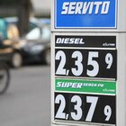 Caro benzina, meno auto in circolazione a Roma: metro e bus presi d'assalto