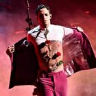Achille Lauro a Sanremo, il gran finale con l'addome trafitto da rose: «Dio benedica solo noi, esseri umani»