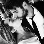 Miley Cyrus e Liam Hemsworth si sono sposati: lei mette le foto su Instagram