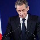 • Francia, Sarkozy flop: "Mi ritiro a vita privata con Carla"