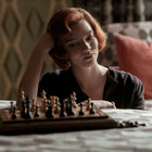 La vera Regina degli scacchi fa causa a Netflix: «Ho battuto molti uomini, ecco le prove»