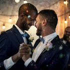 Coppie gay, la Chiesa evangelica svizzera svolta e riconosce il matrimonio