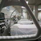 Virus Campania, maxi-appalto da 18 milioni per ospedali Covid: indagati consigliere e manager