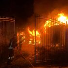 Roma, incendio a Villa Massimo: struttura di 400 metri quadri completamente distrutta dalle fiamme