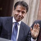 Conte, ipotesi governissimo Draghi dietro lo scontro tra premier e Renzi