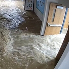 Stati Uniti, l'acqua invade la scuola: l'edificio totalmente allagato