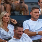 Francesco Totti e Noemi Bocchi alla finale di padel a Roma. Con loro Daniele De Rossi e Marco Materazzi