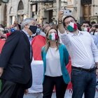 Il centrodestra in piazza del Popolo grida «dimissioni». Salvini: «Diamo voce agli italiani dimenticati»