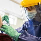 Coronavirus, 57 morti e 393 nuovi casi positivi: 272 solo in Lombardia. Sei regioni ferme a contagio zero