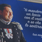 Carabiniere ucciso da turisti americani, manifesti in piazza Cavour per ricordare Mario Cerciello (foto Daniele Leone/Ag.Toiati)