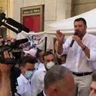 Salvini ai contestatori: "Andate in cantiere invece di rompere le scatole"