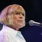 Coronavirus, Marianne Faithfull ricoverata: la cantante fu un'icona degli anni 60