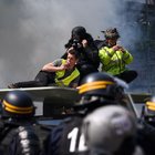 Parigi, assalto black bloc: 200 fermati