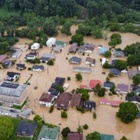 Alluvione in Kentucky, le vittime salgono a 25. Morti 4 fratellini, erano in una roulotte portata via dall'acqua FOTO