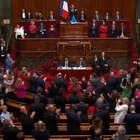 Il Parlamento francese approva la riforma: l'aborto è nella Costituzione