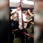 Roma, violenta rissa tra stranieri sul bus: urla tra i passeggeri