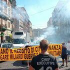 immagine Bollette incendiate in piazza a Napoli: «Non vogliamo pagare la loro guerra»