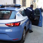 Roma, si lancia dal balcone durante una perquisizione: muore un uomo
