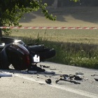 Schianto tra moto e auto, un centauro di 48 anni muore sul colpo sulla strada provinciale