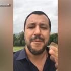 Salvini all'attacco: «Mafiosi e scafisti siete delle merde»